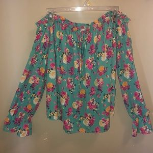 Off the shoulder boutique top